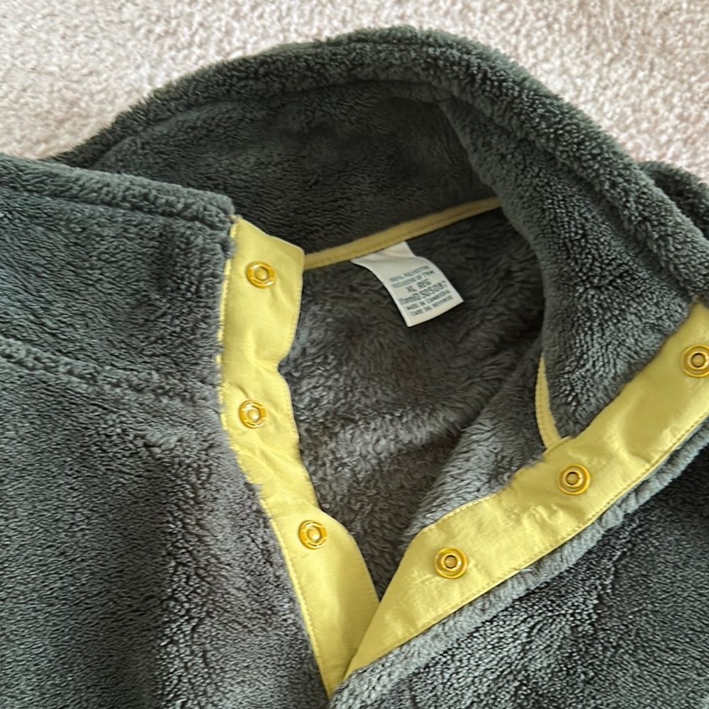 L.L Bean Dark Green Fleece Jacket - Picture 3 of 4